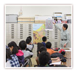 小学生見学の様子