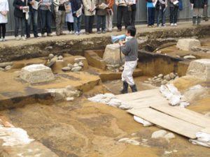 調査見学会「北海道式古墳」の発掘